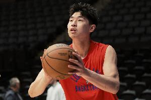 开云在线-崔永熙：从小就和父亲一起看宏远的比赛长大 这是个很奇妙的缘分